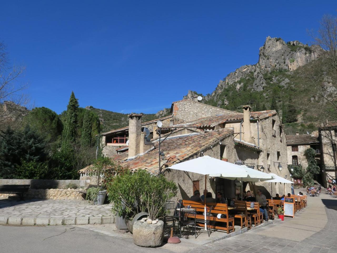 La Taverne de l'Escuelle Saint-Guilhem-le-Desert Exterior foto